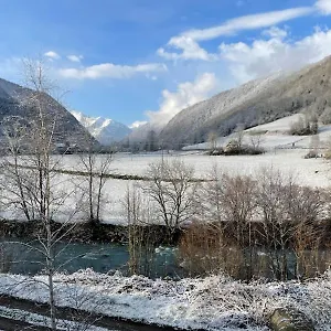 Entre Montagne Et Riviere Arreau